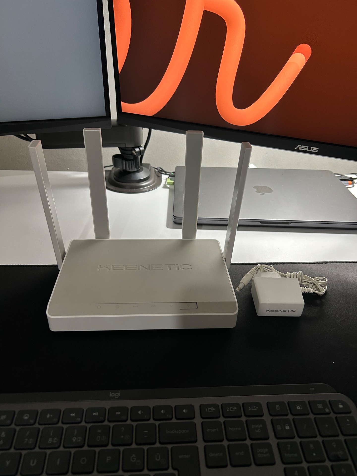 Kenetic Hopper AX1800 Mesh Wi-Fi o Fiber Gigabit Router 4x1Gbit